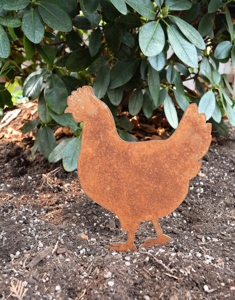 Metal Mama Hen for the garden